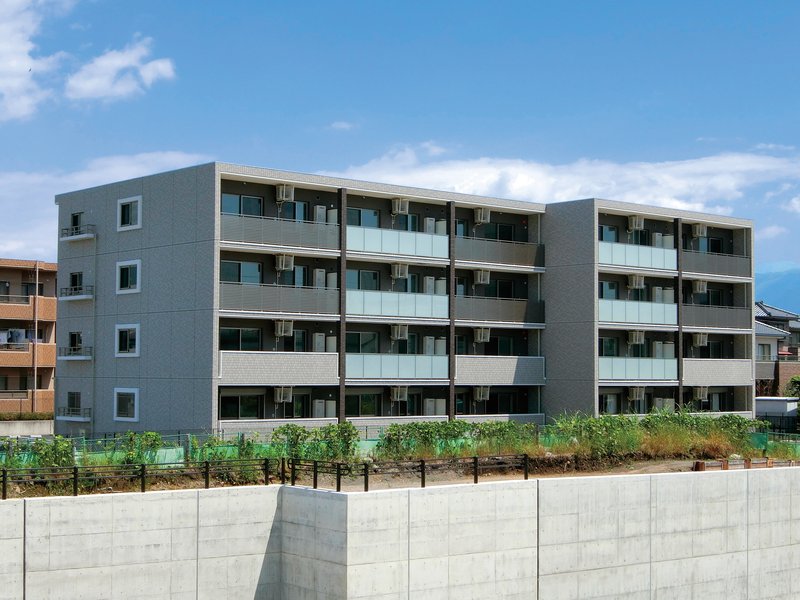 EX PLUSの建物外観